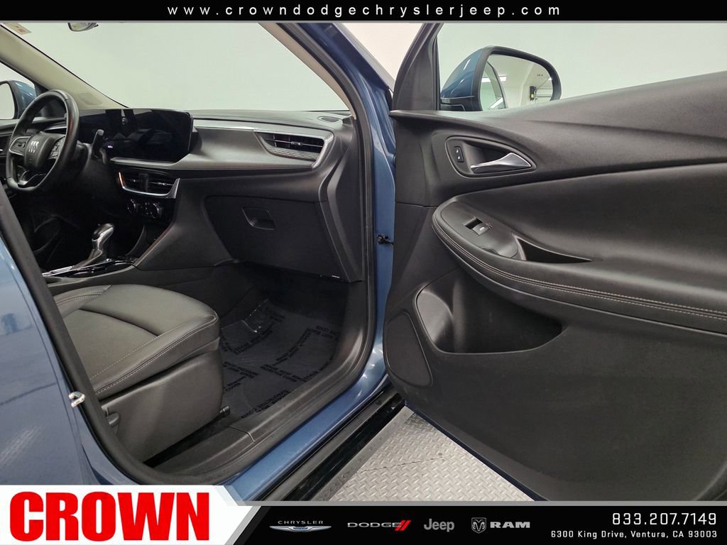Used 2024 Buick Encore GX Sport Touring AWD/4WD image 12