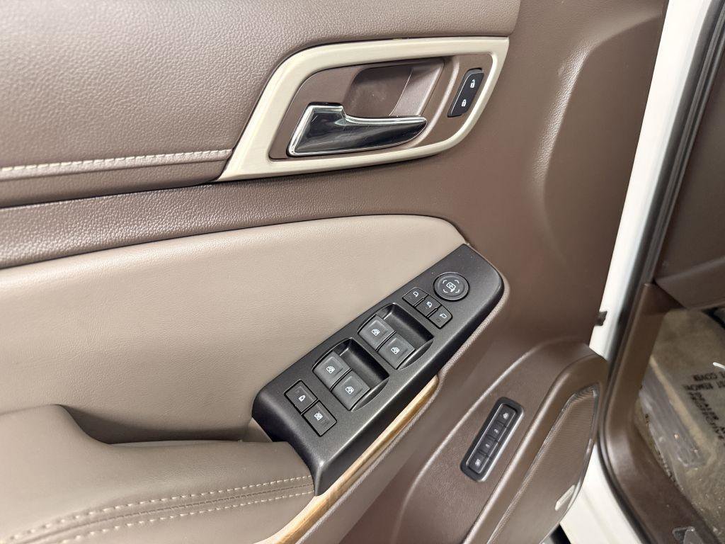 Used 2019 GMC Yukon XL Denali w/ Denali Ultimate Package AWD/4WD image 25