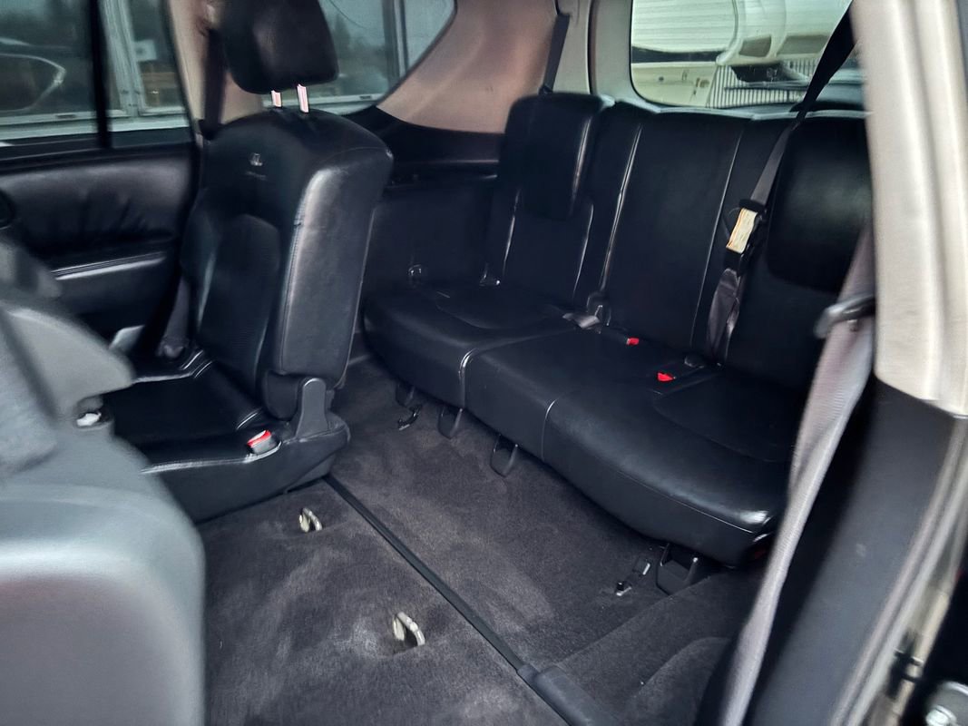 Used 2011 INFINITI QX56 4WD w/ Theater Pkg image 40