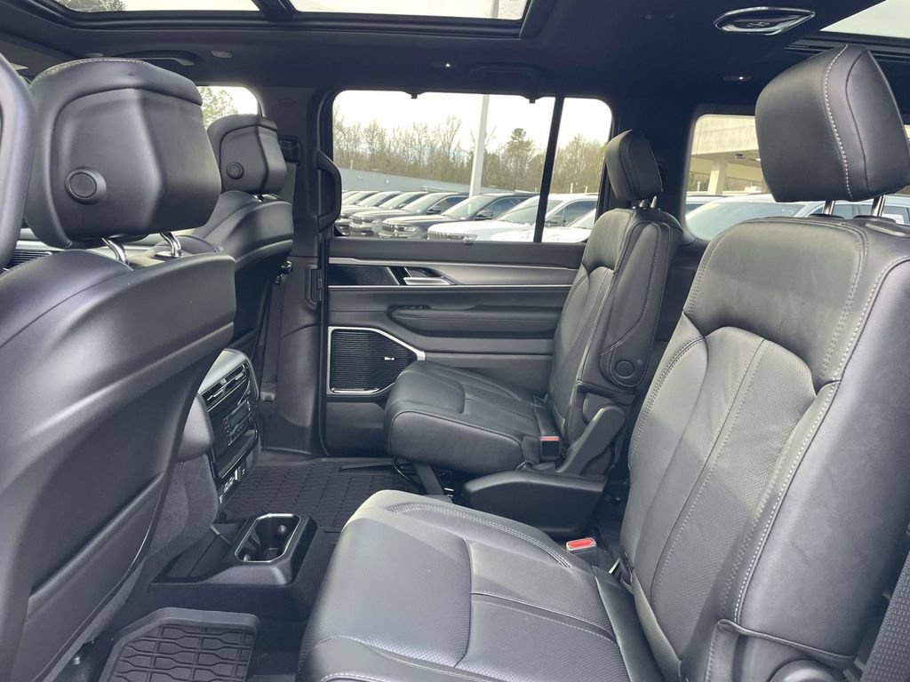 New 2026 Jeep Grand Wagoneer Limited AWD/4WD image 19