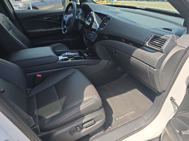Used 2024 Honda Passport Black Edition image 35