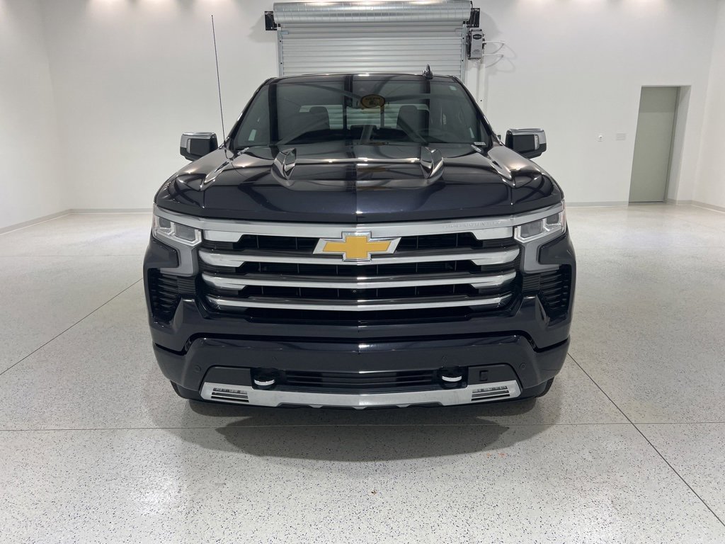 Used 2023 Chevrolet Silverado 1500 High Country w/ High Country Premium Package image 8