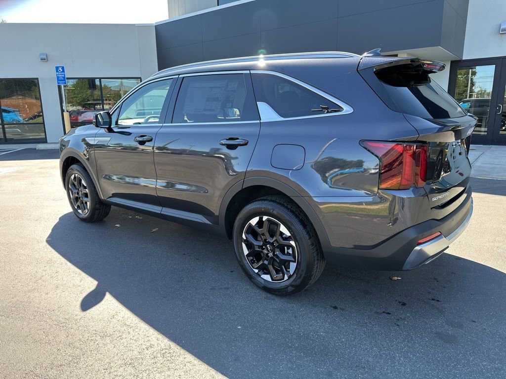 New 2026 Kia Sorento S image 8