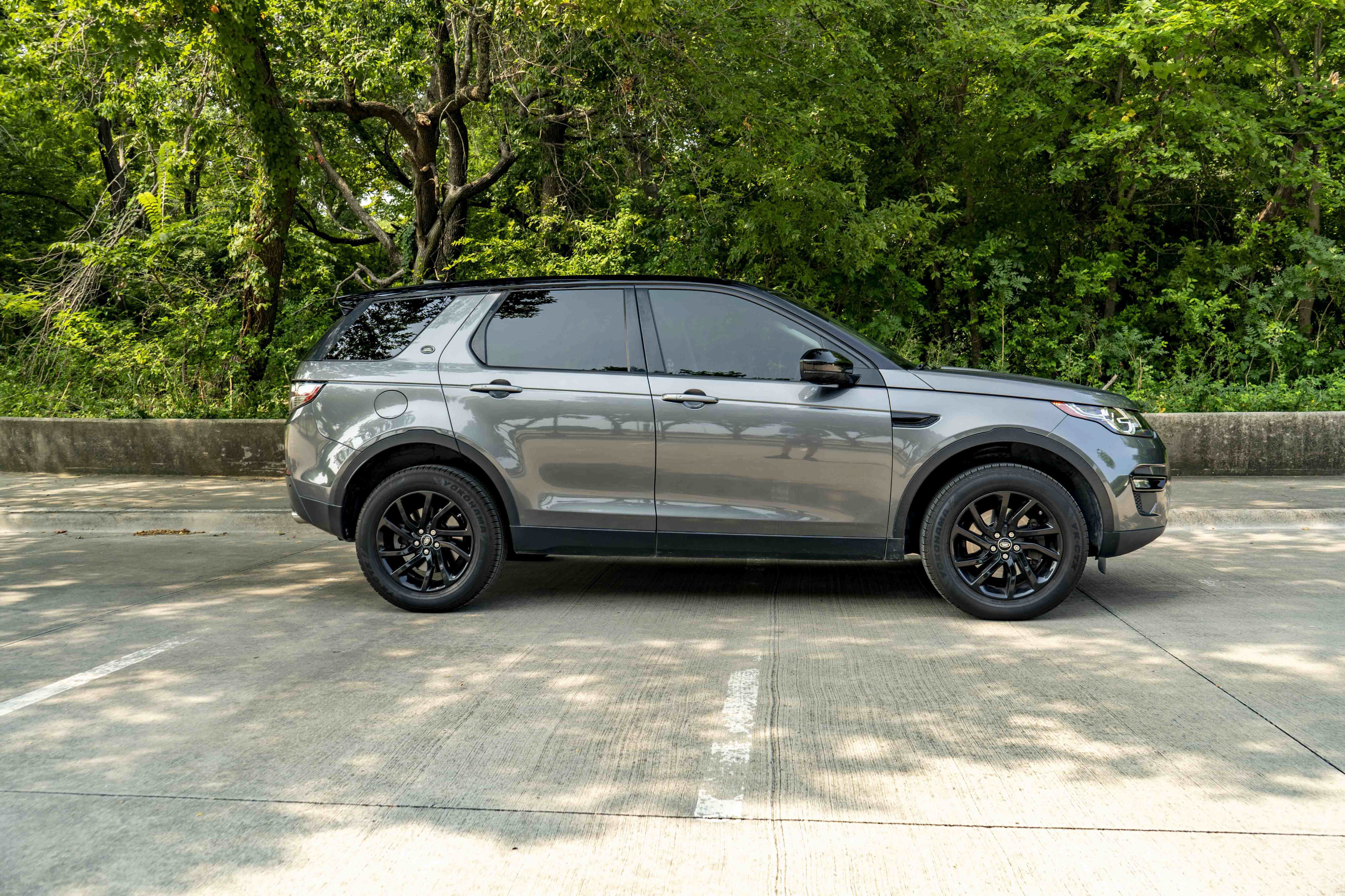 Used 2018 Land Rover Discovery Sport SE AWD/4WD image 10