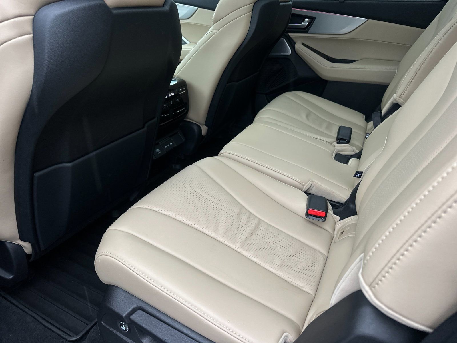 Used 2025 Acura MDX w/ Technology Package image 11