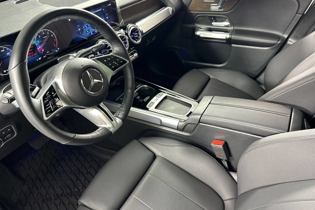 Certified 2026 Mercedes-Benz GLB 250 4MATIC image 11