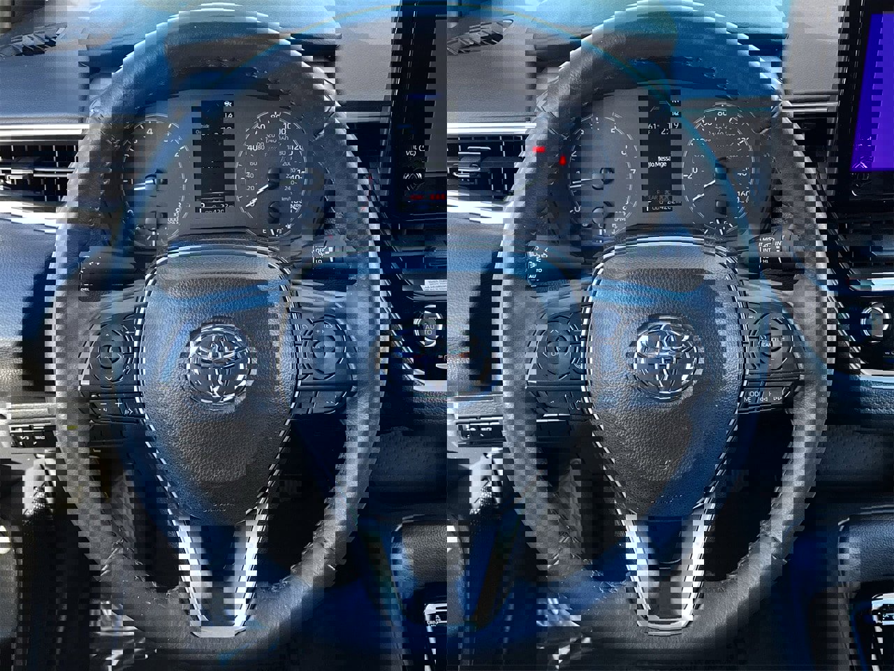 Used 2024 Toyota Corolla SE image 11