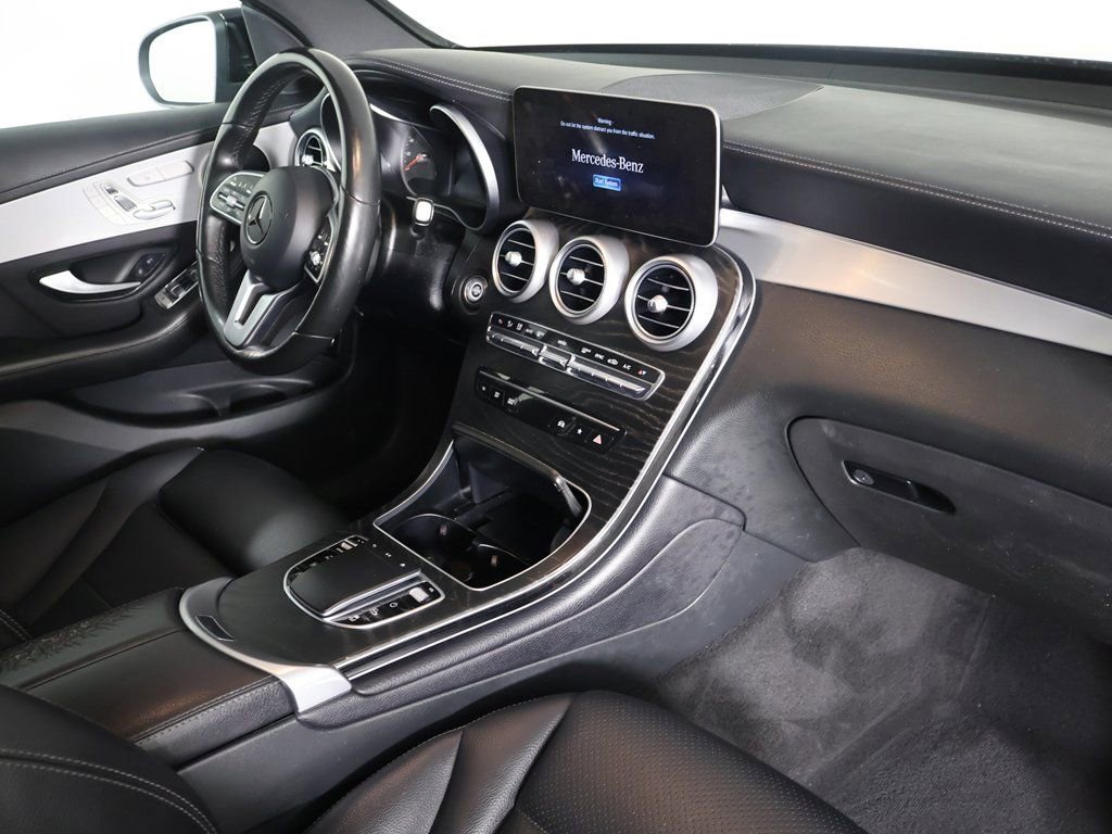 Used 2022 Mercedes-Benz GLC 300 4MATIC Coupe image 27