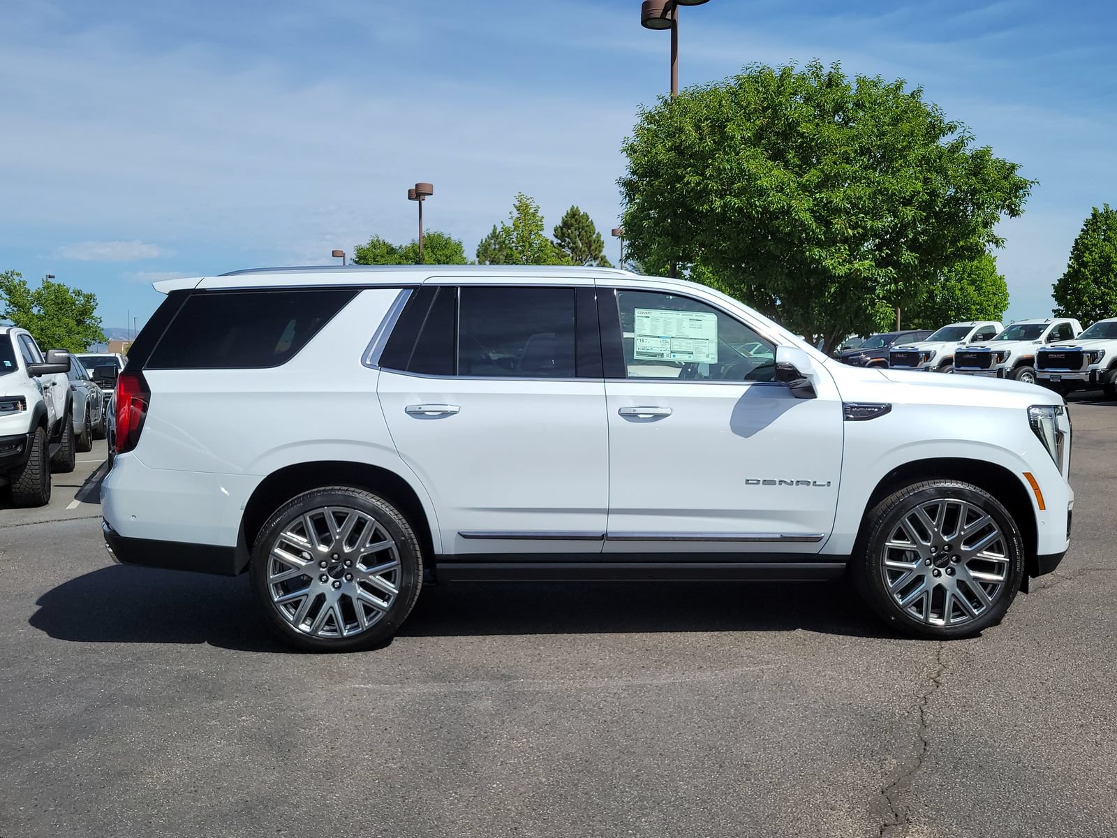 New 2026 GMC Yukon Denali Ultimate AWD/4WD image 2