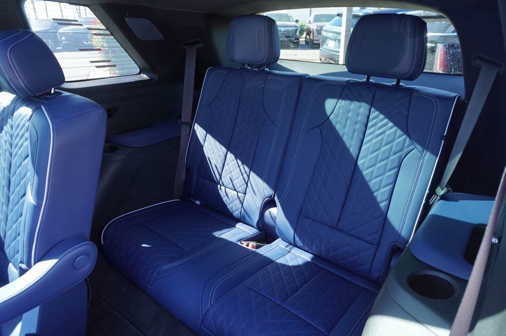 New 2026 Cadillac Vistiq Premium Luxury image 9