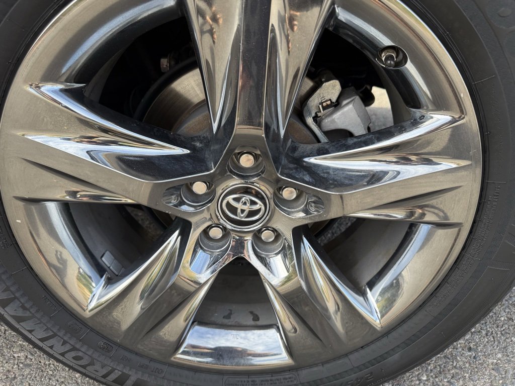Used 2017 Toyota Highlander Limited Platinum image 13