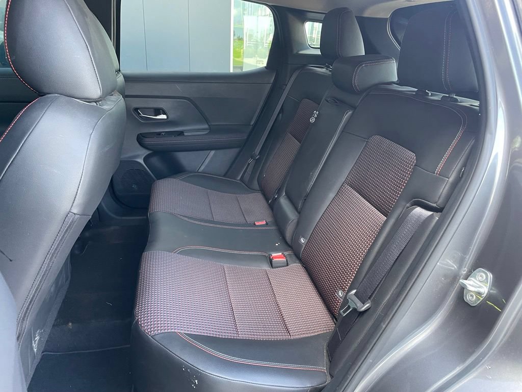 Certified 2025 Nissan Kicks SR FWD image 16