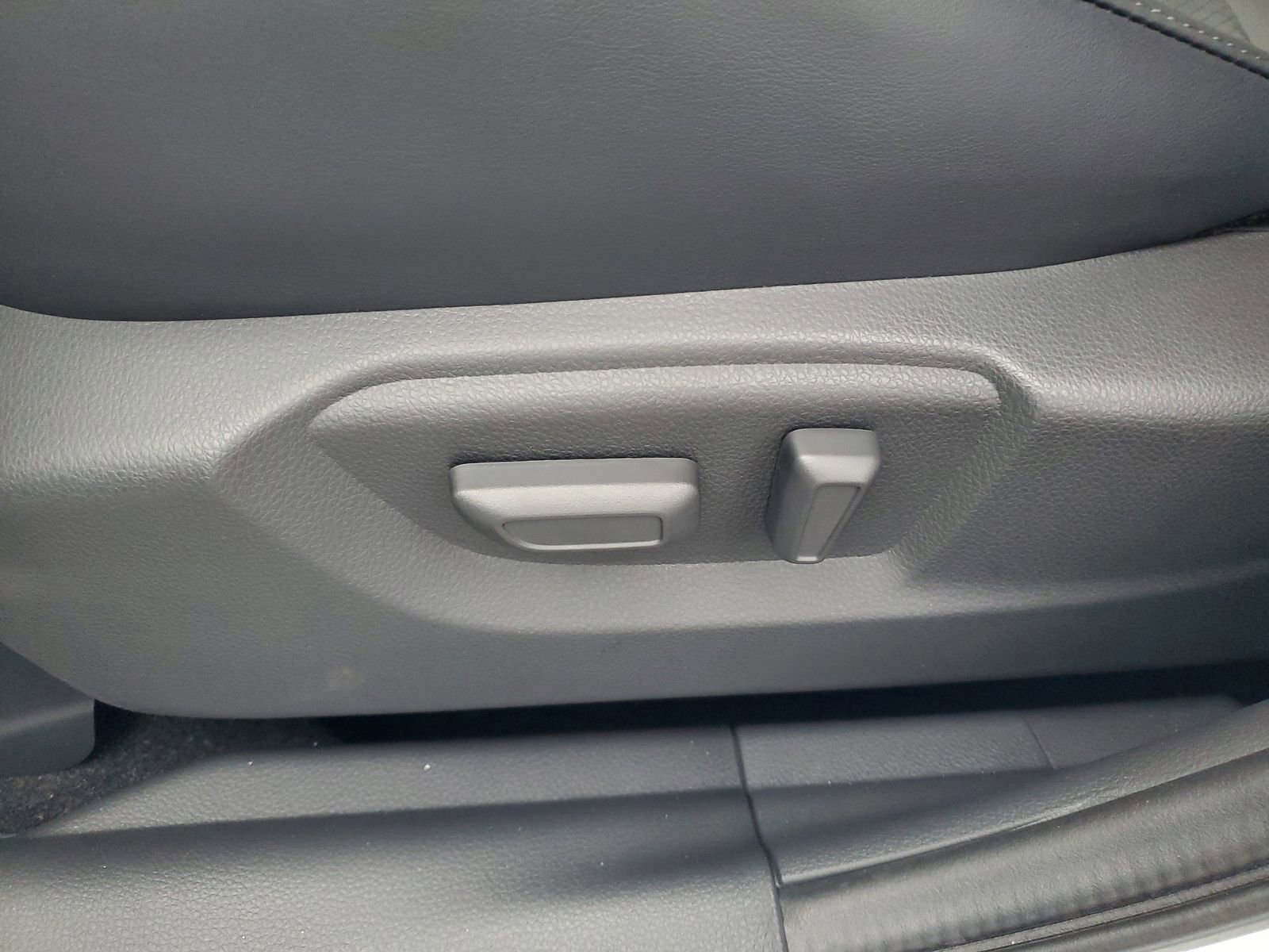 New 2026 Mitsubishi Eclipse Cross Black Edition image 7