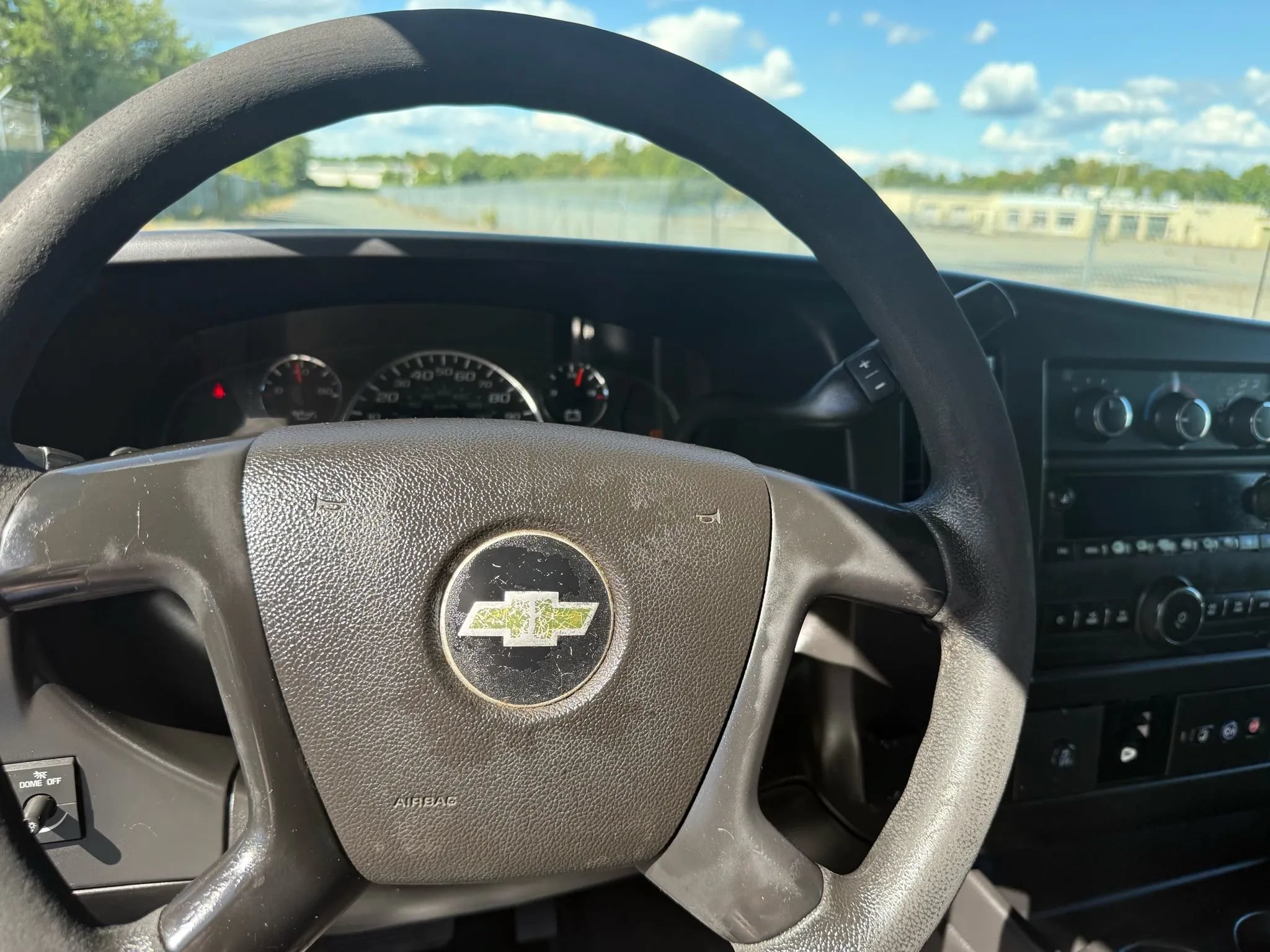 Used 2016 Chevrolet Express 2500 RWD image 22