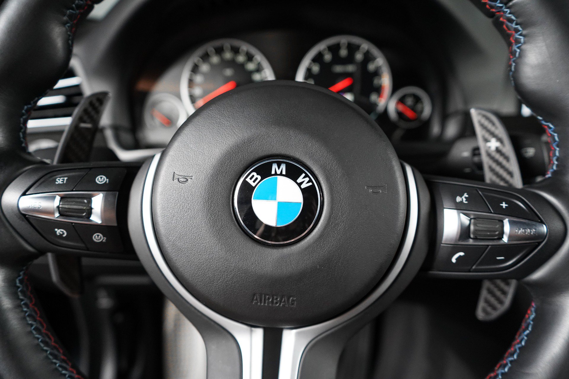 Used 2014 BMW M5 RWD image 57