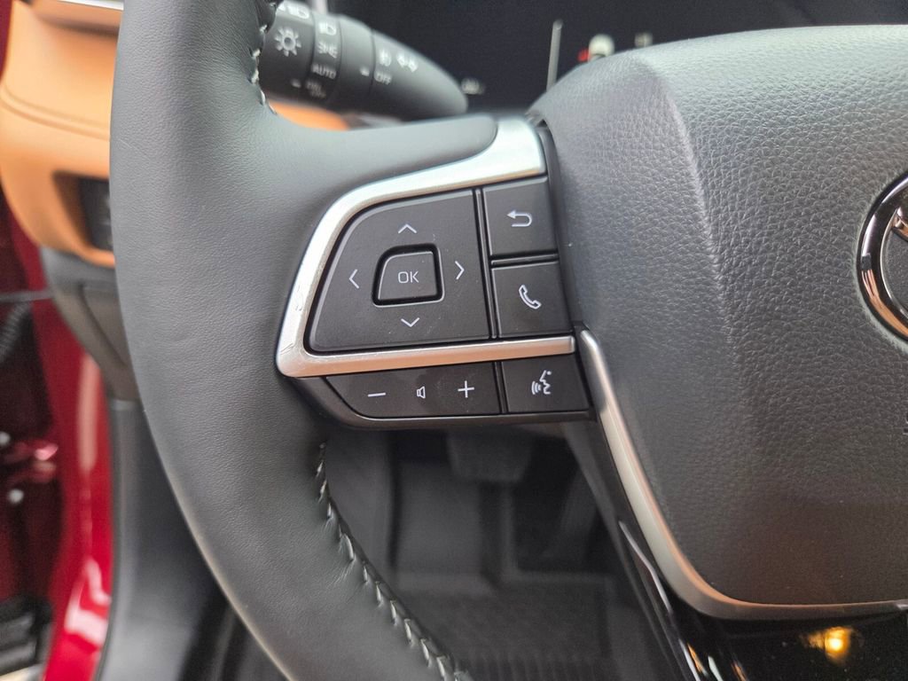 New 2026 Toyota Highlander Platinum AWD/4WD image 23
