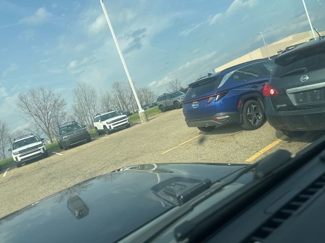 Used 2019 Jeep Wrangler Unlimited Sahara image 8