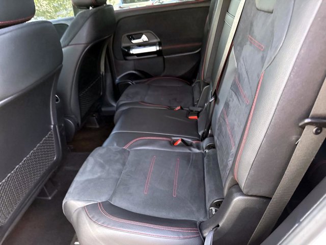 Used 2021 Mercedes-Benz GLB 250 image 14