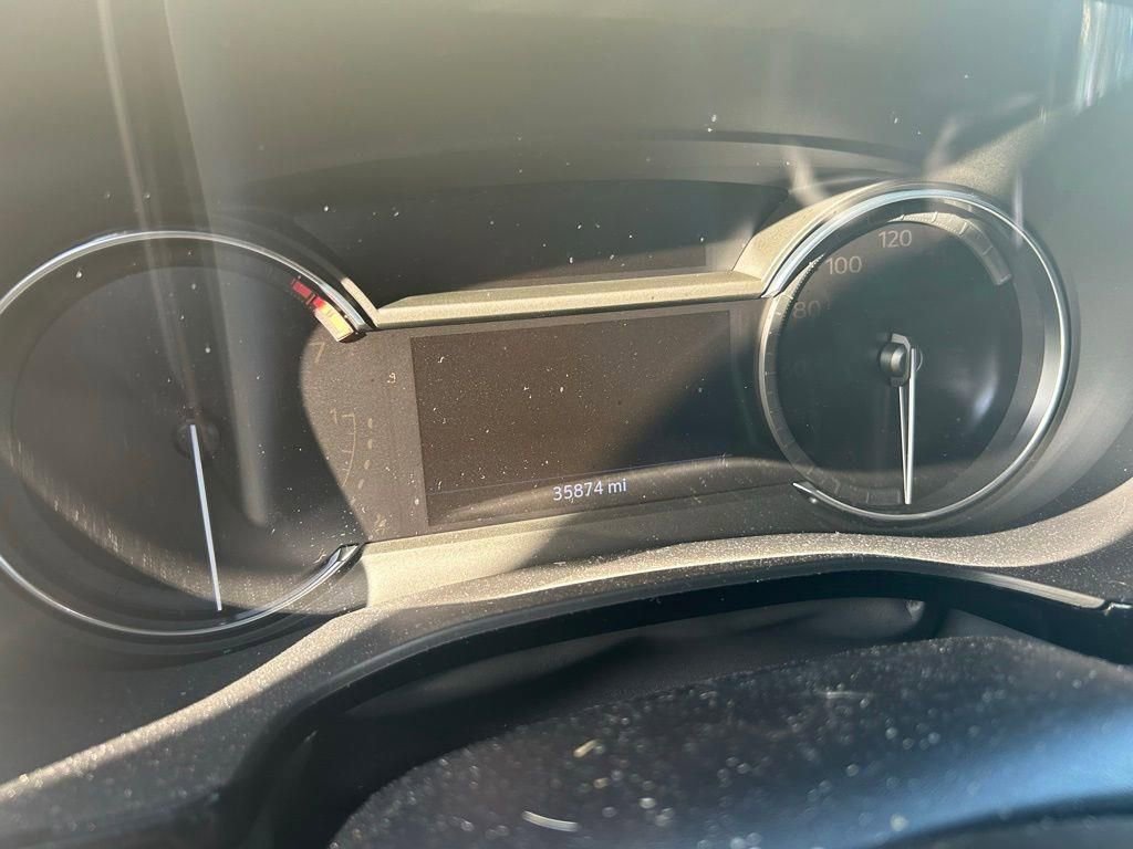 Used 2022 Cadillac XT5 Luxury image 15