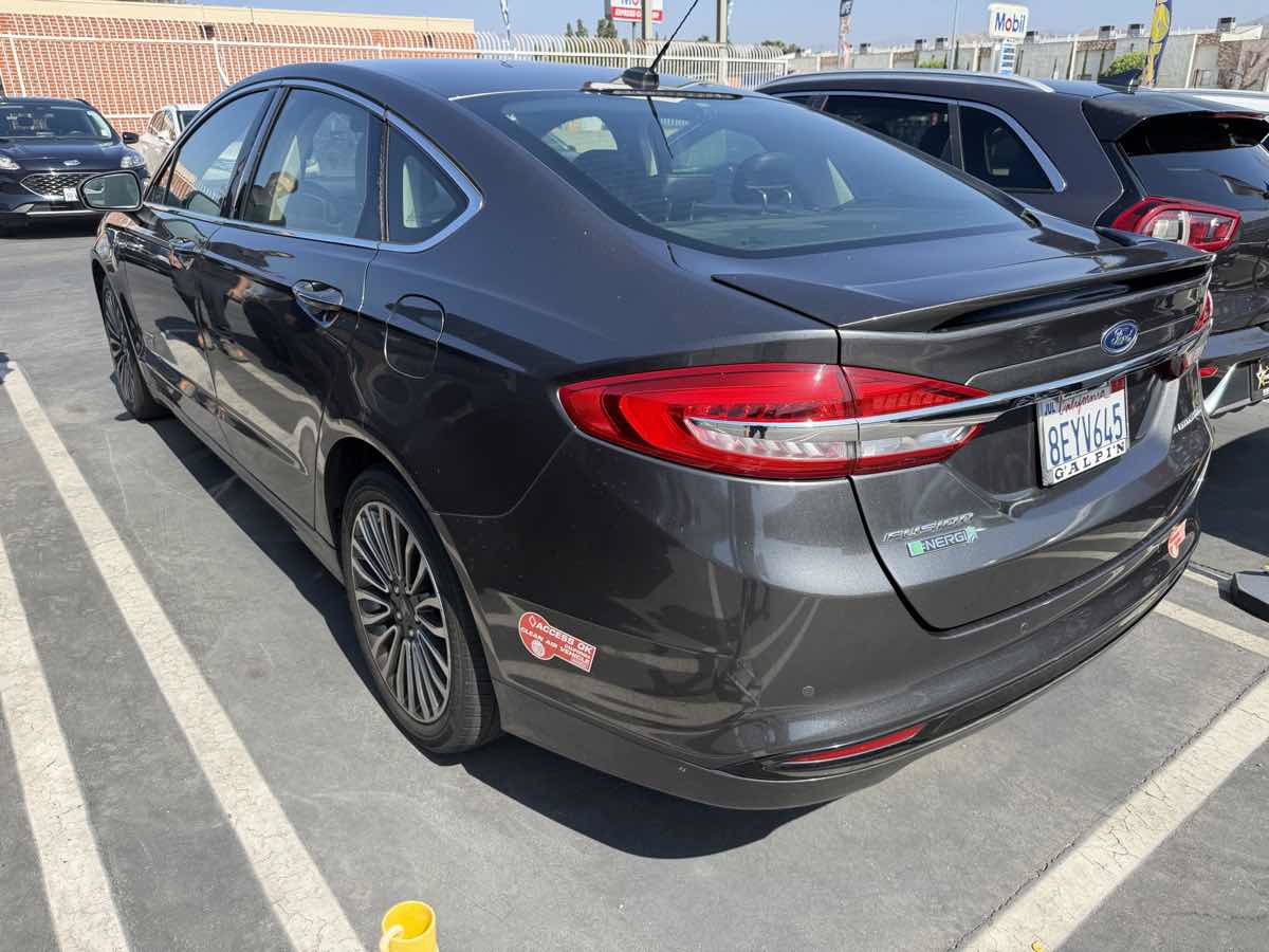 Used 2018 Ford Fusion Energi Titanium FWD image 10