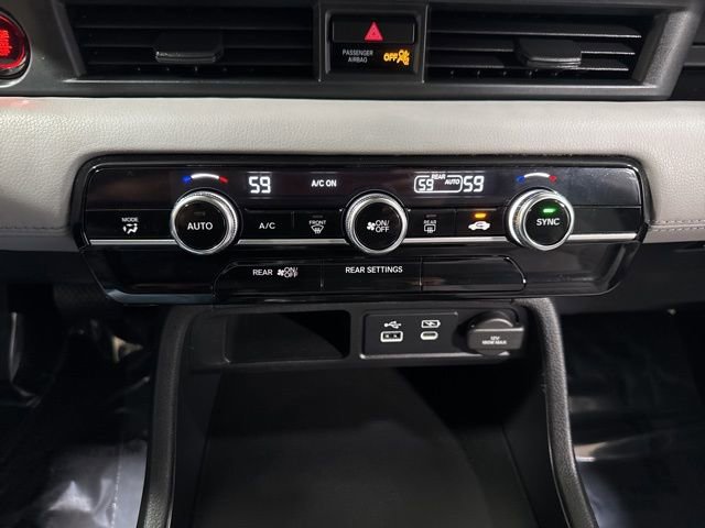 Used 2023 Honda Pilot LX image 17