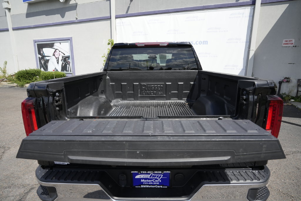 Used 2025 GMC Sierra 1500 SLT AWD/4WD image 15