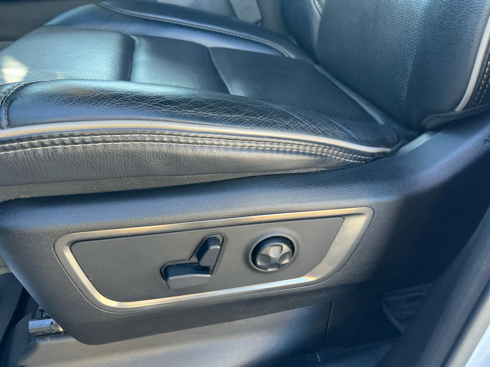 Used 2021 RAM 1500 Limited AWD/4WD image 32