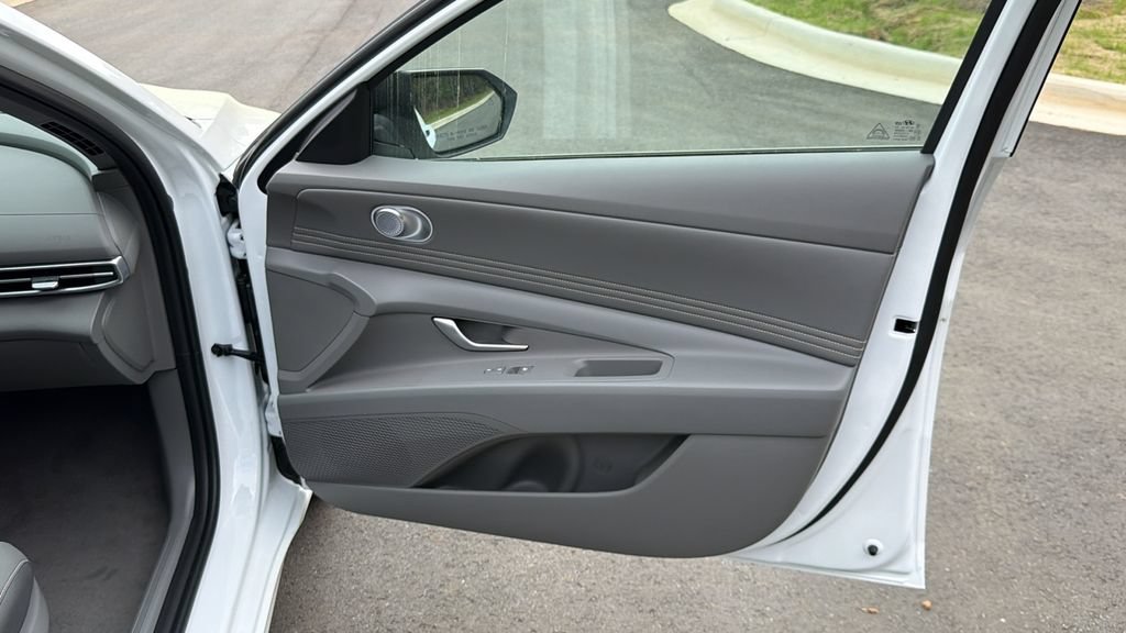 New 2026 Hyundai Elantra Sport w/ Cargo Package FWD image 15