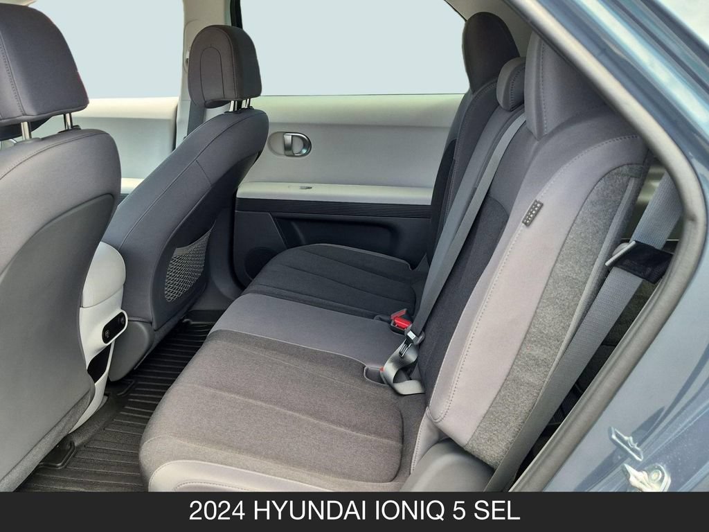 Used 2024 Hyundai Ioniq 5 SEL RWD image 16