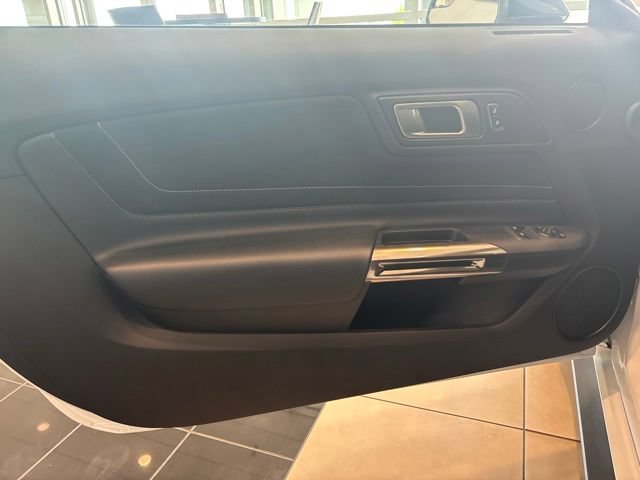 Used 2017 Ford Mustang Shelby GT350 w/ Electronics Package RWD image 14
