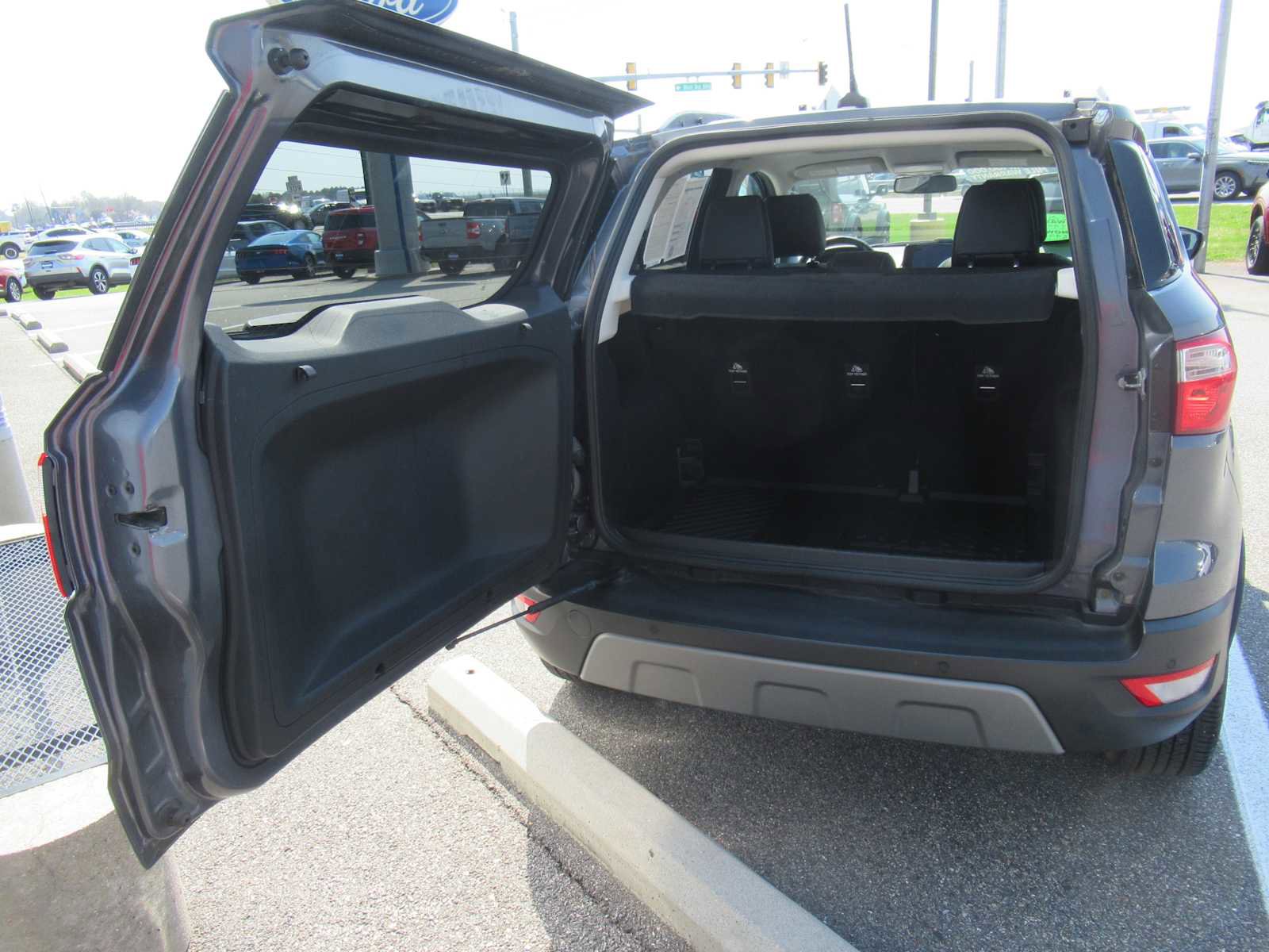 Used 2022 Ford EcoSport Titanium w/ Interior Protection Package image 19