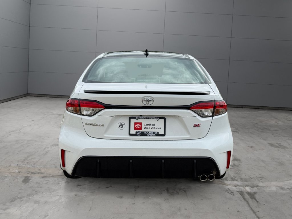 Certified 2026 Toyota Corolla SE w/ SE Package FWD image 4
