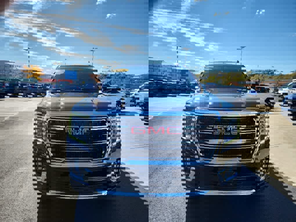 Used 2022 GMC Yukon SLT w/ SLT Luxury Package image 6