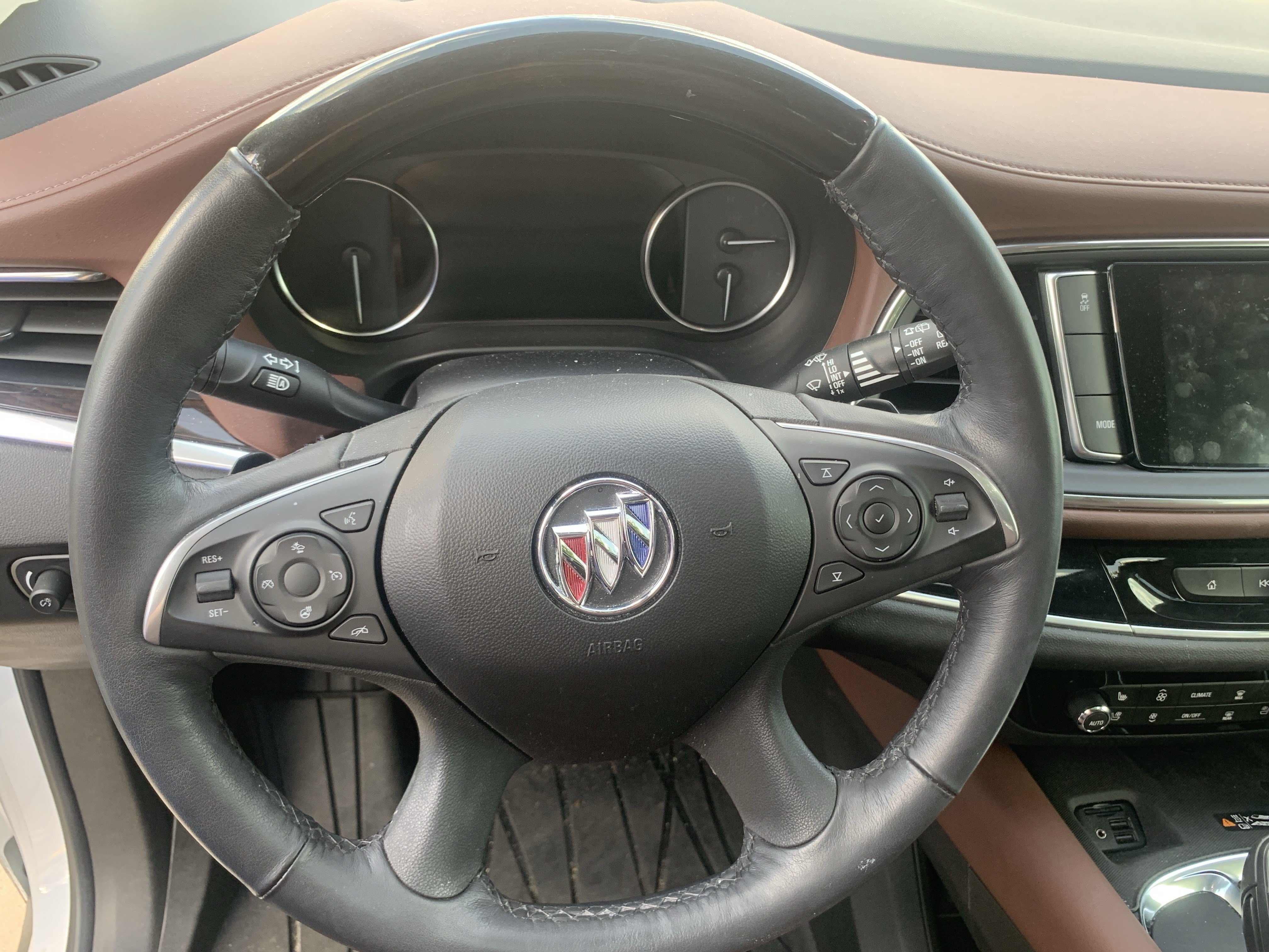 Used 2021 Buick Enclave Avenir w/ Avenir Technology Package FWD image 32