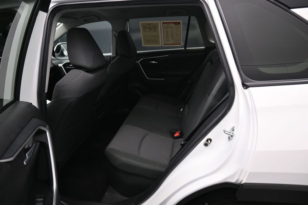 Used 2025 Toyota RAV4 XLE AWD/4WD image 27