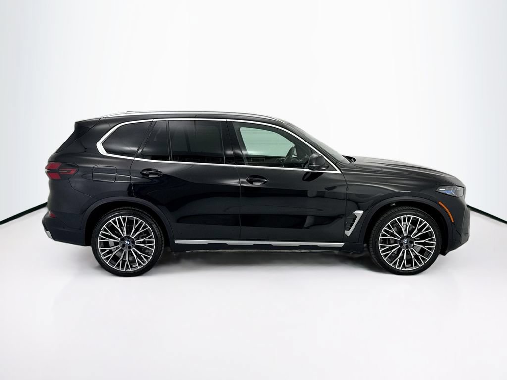 Certified 2026 BMW X5 xDrive40i w/ Executive Package AWD/4WD image 4