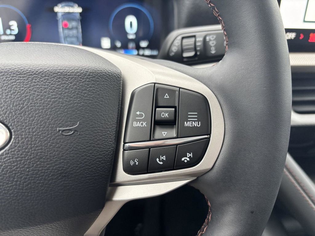 New 2026 Ford Explorer Active w/ Active Comfort Package image 28
