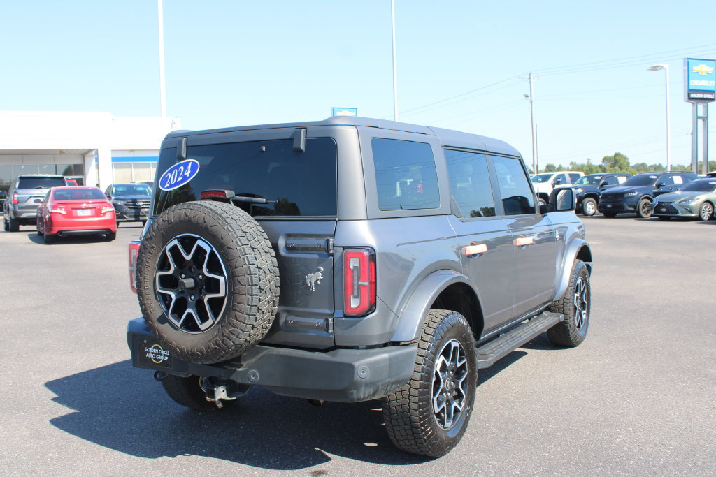 Used 2024 Ford Bronco Outer Banks AWD/4WD image 9