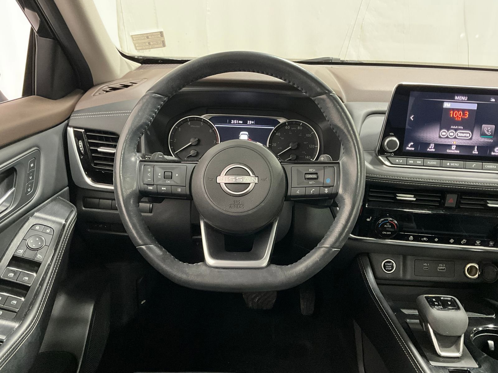 Used 2023 Nissan Rogue SL AWD/4WD image 7