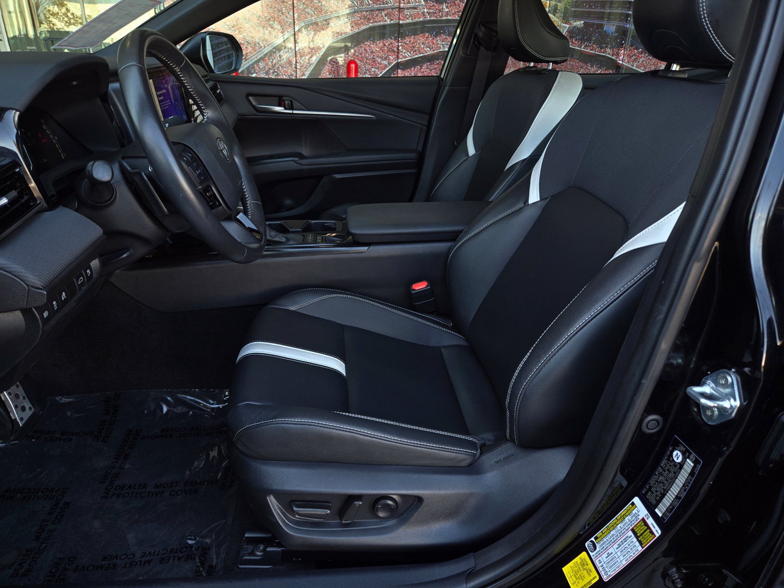 Certified 2025 Toyota Camry SE FWD image 15