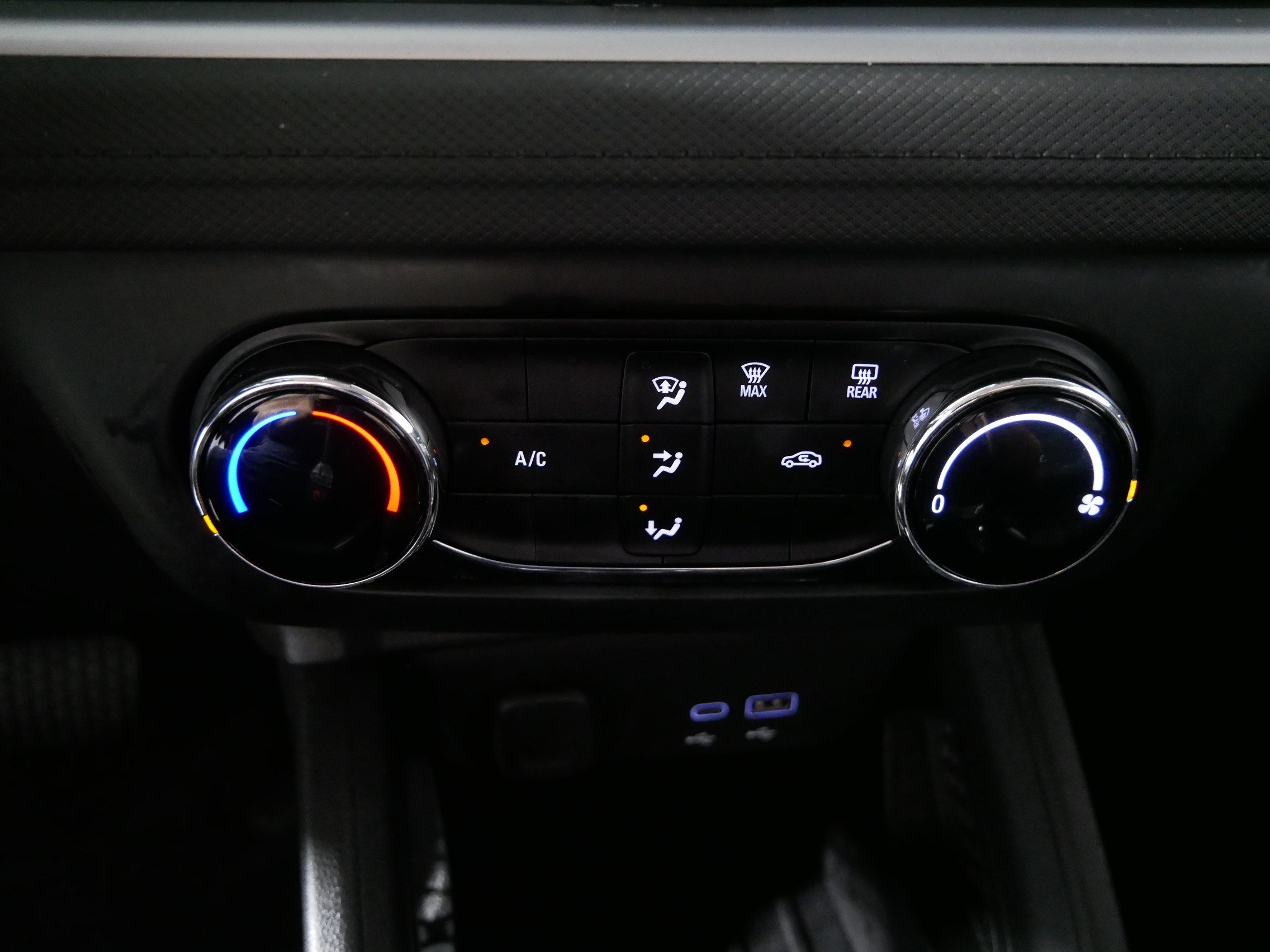 Used 2024 Chevrolet TrailBlazer LS w/ LS Convenience Package AWD/4WD image 23