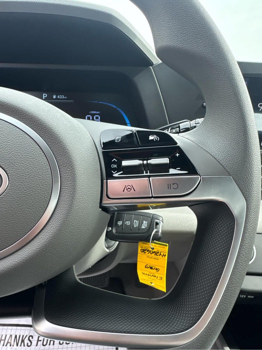 New 2026 Hyundai Elantra SE FWD image 28