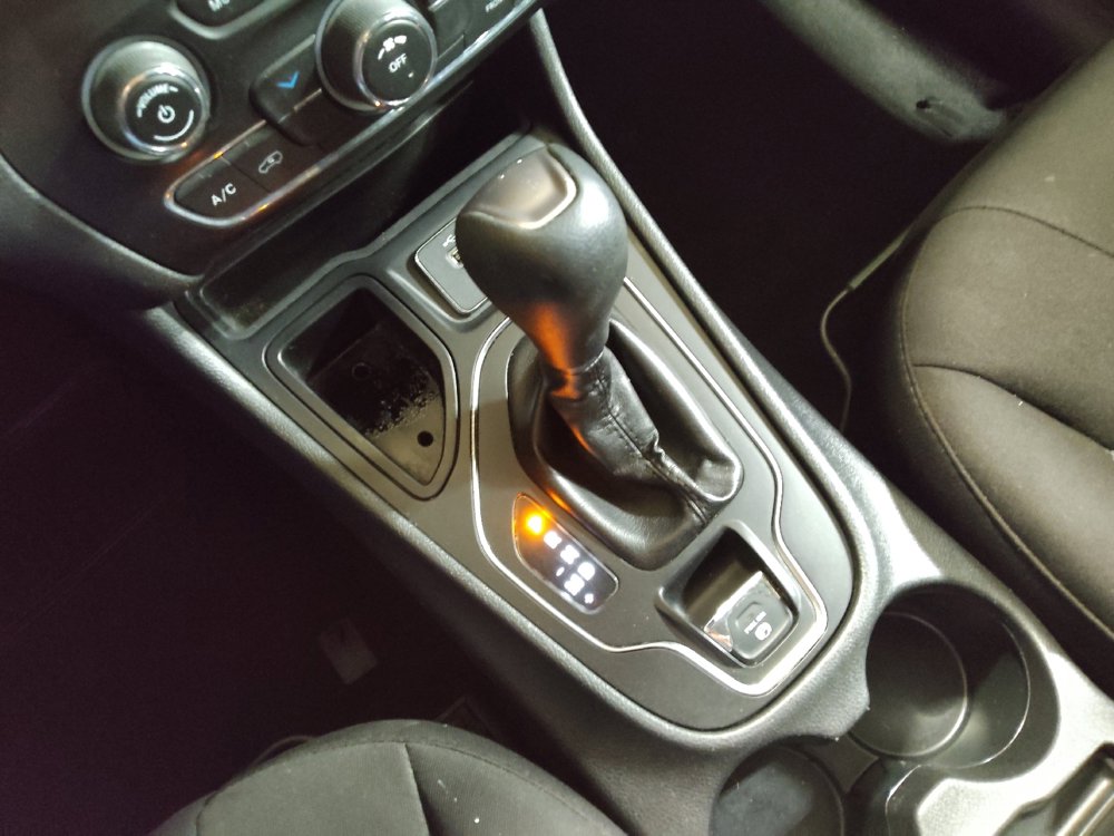 Used 2019 Jeep Cherokee Latitude w/ Popular Appearance Group FWD image 26