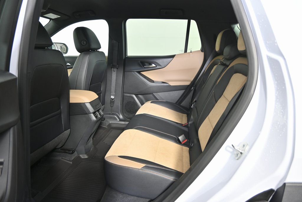 New 2026 Chevrolet Equinox ACTIV w/ Convenience Package III image 18