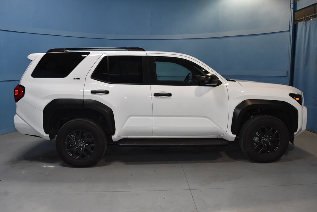 Used 2025 Toyota 4Runner SR5 AWD/4WD image 24