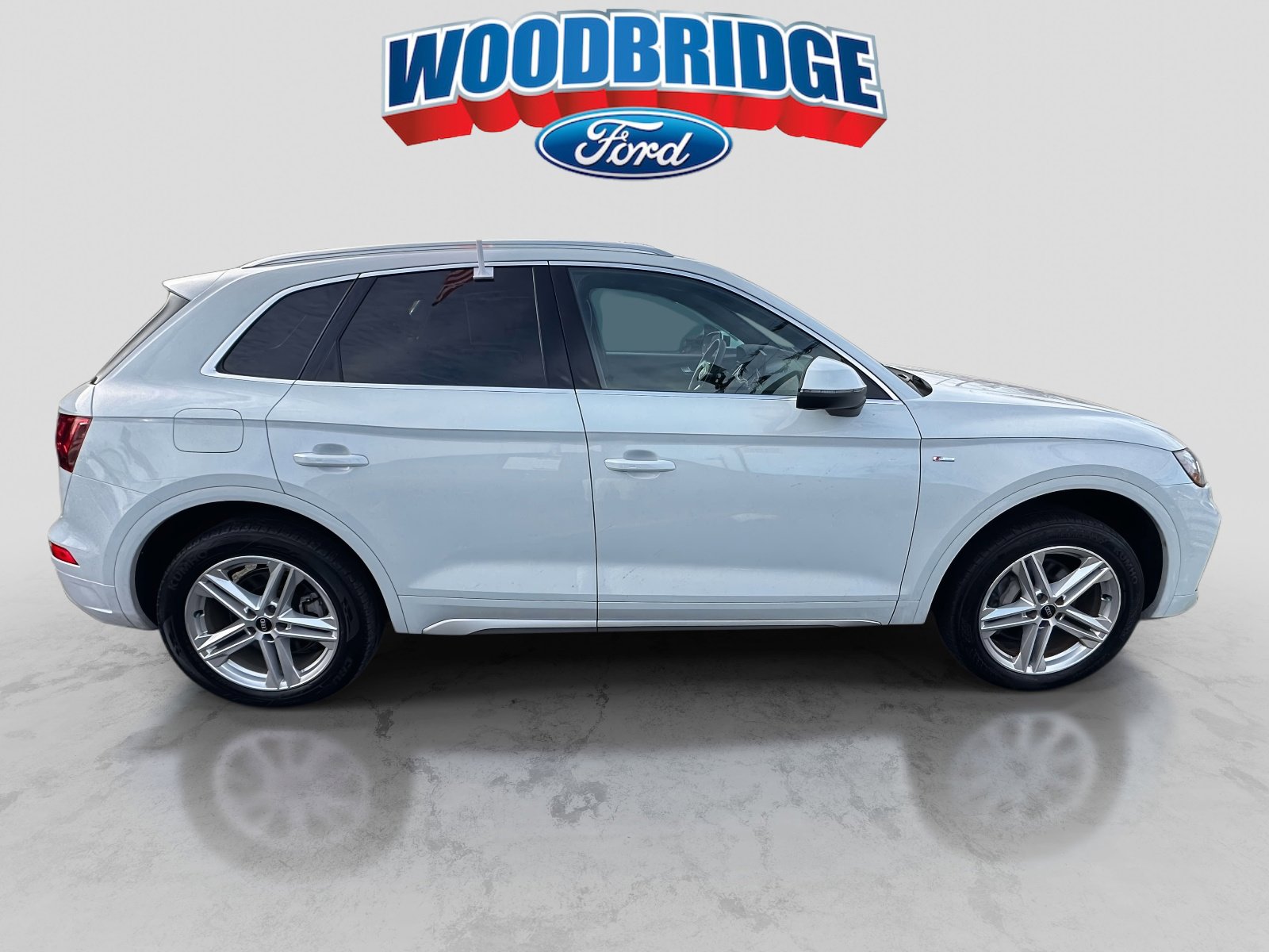 Used 2024 Audi Q5 e Premium Plus image 3