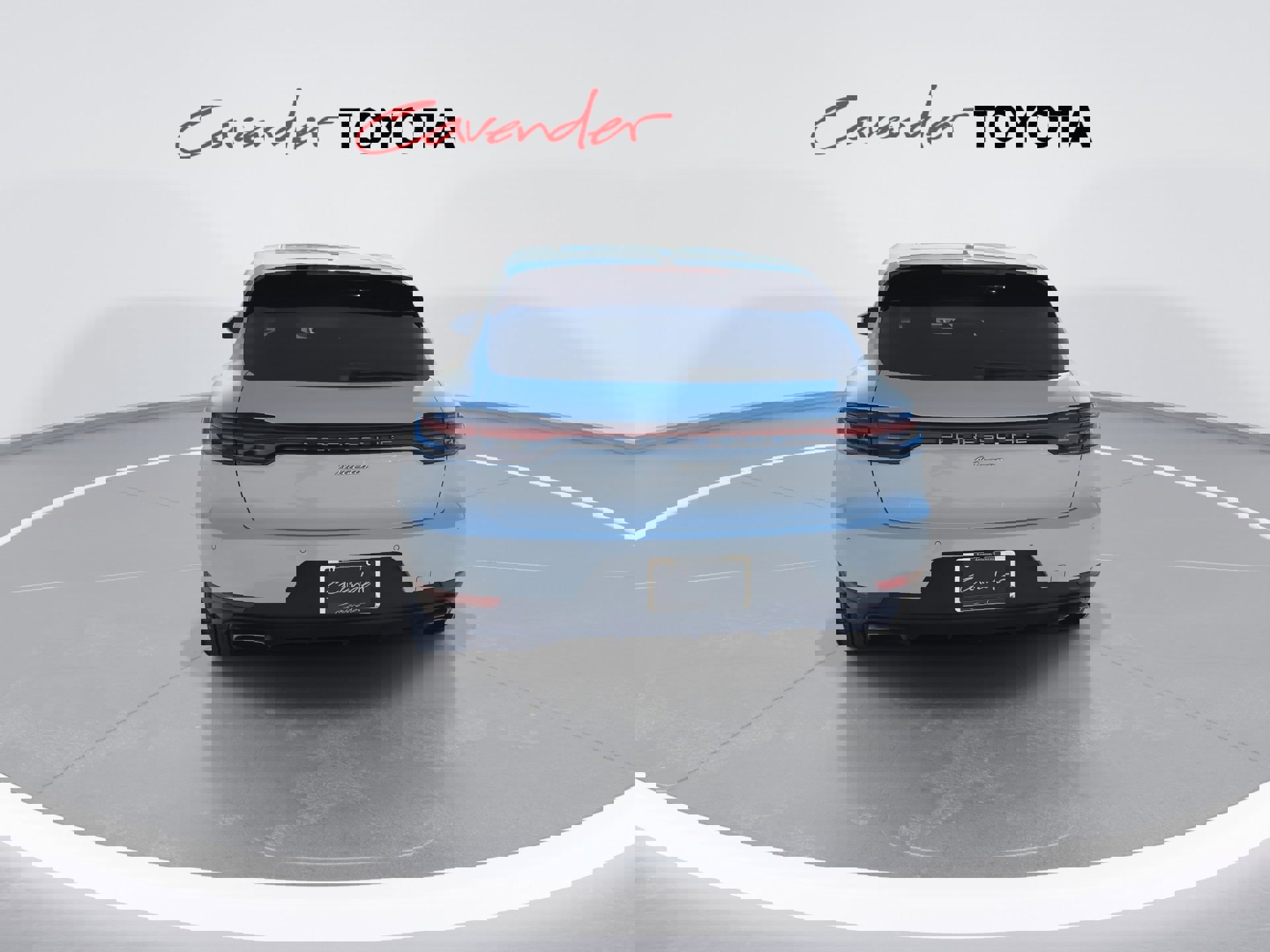 Used 2021 Porsche Macan Premium Plus image 7