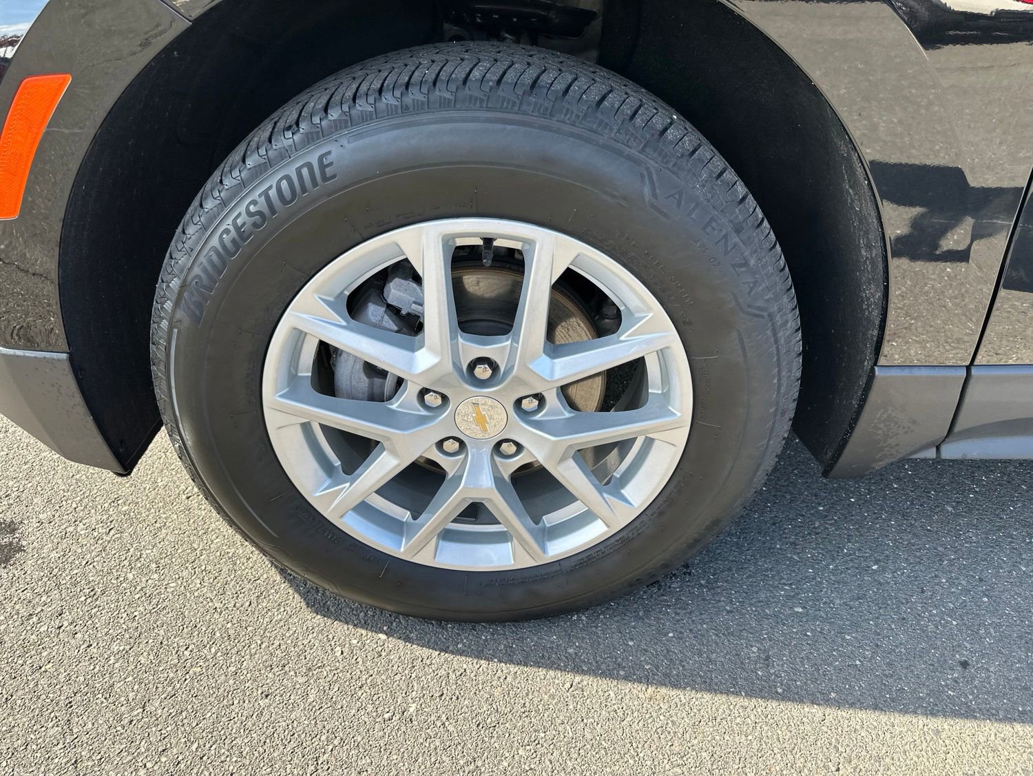 Used 2024 Chevrolet Equinox LT AWD/4WD image 9