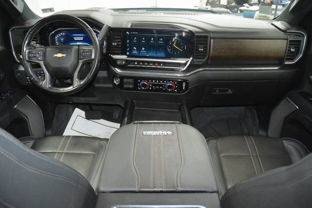 Used 2024 Chevrolet Silverado 3500 High Country w/ Technology Package AWD/4WD image 33