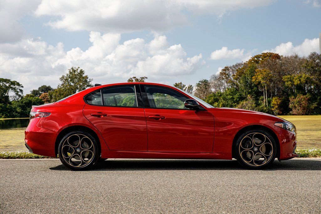 New 2025 Alfa Romeo Giulia AWD w/ Driving Assist Package image 2